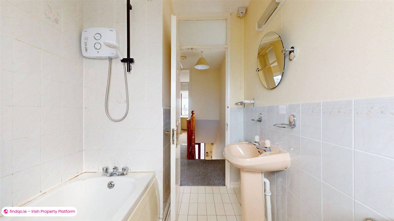 End of terrace house for Sale in Sutton, Dublin 13
