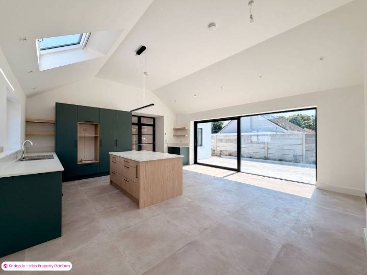 Detached house for Sale in Tralee, Kerry