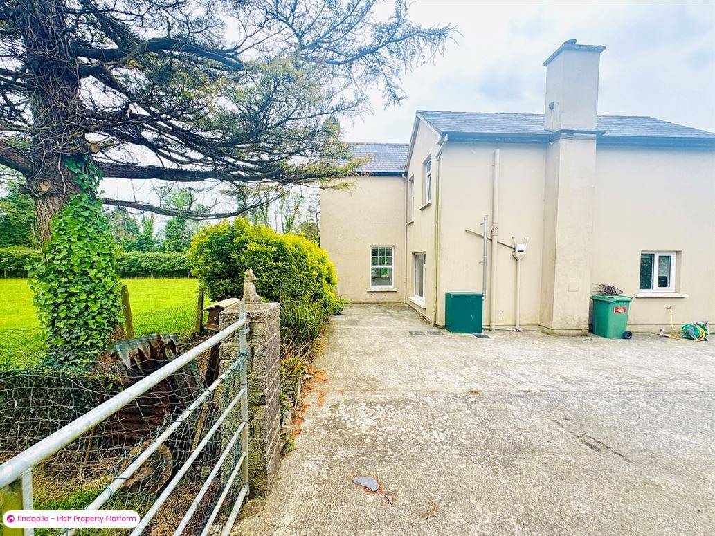 Detached house for Sale in Ballymacelligott, Kerry