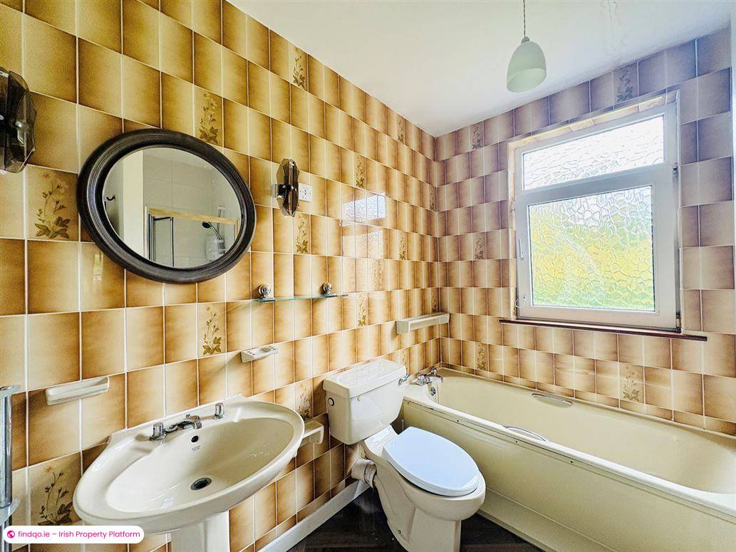 Detached house for Sale in Ballymacelligott, Kerry