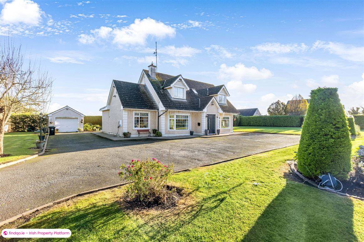 Detached house for Sale in Swords, Dublin (County)