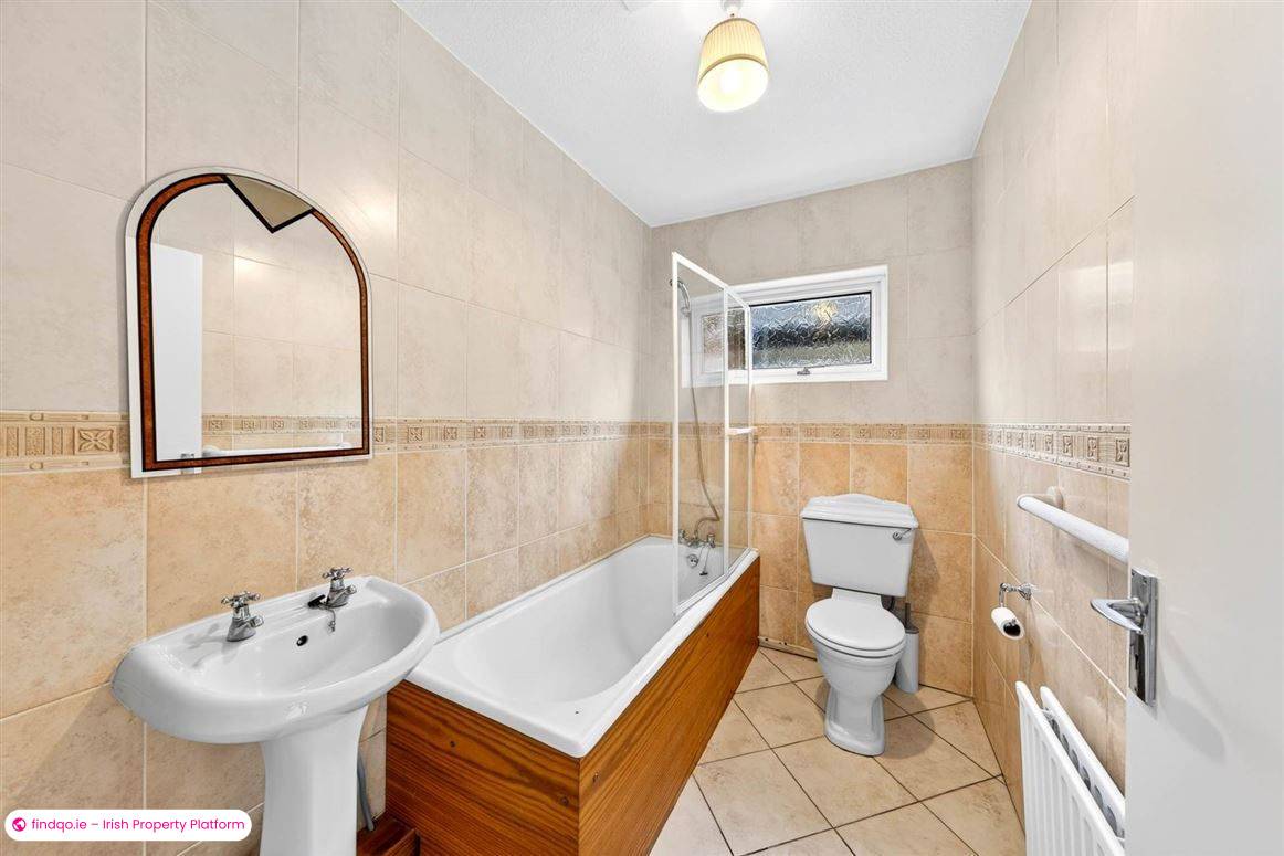 Detached house for Sale in Wellpark, Galway