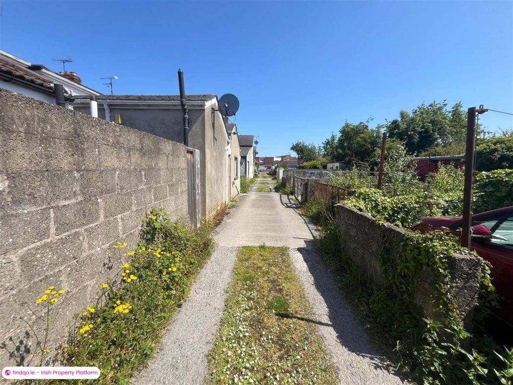 Terraced house for Sale in Dundalk, Louth