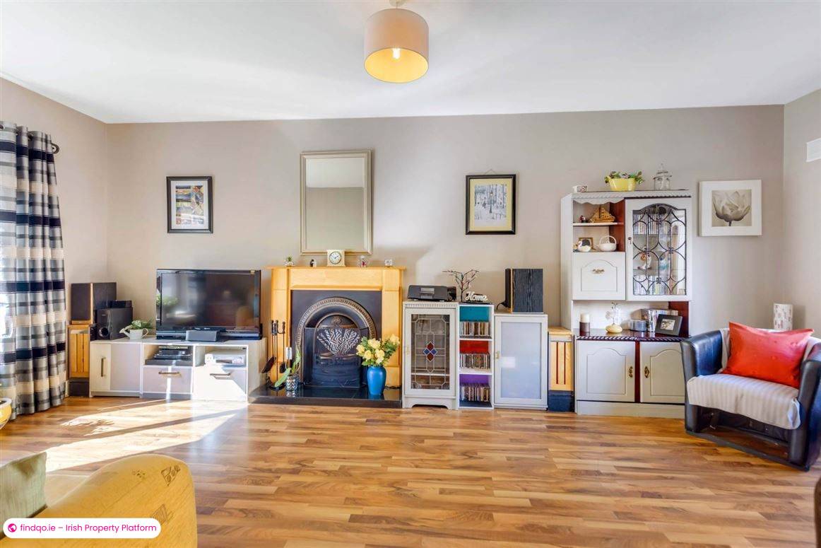 Semi-detached house for Sale in Dundalk, Louth