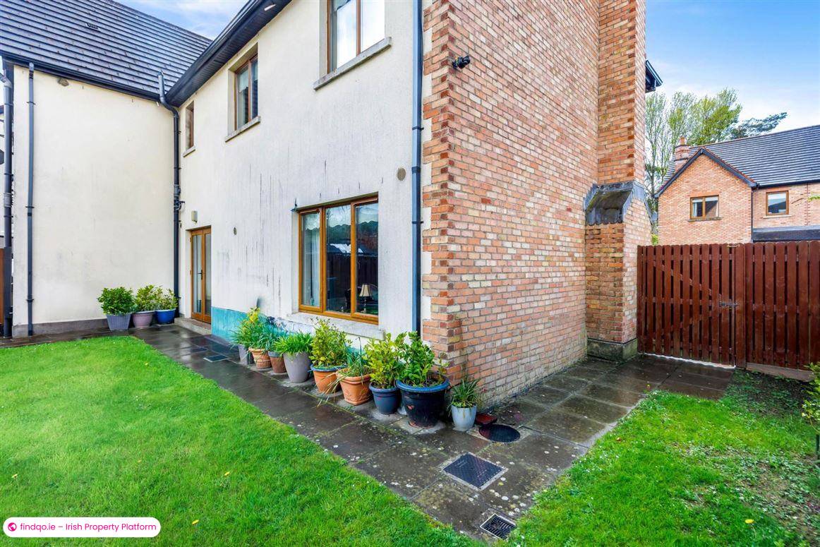 Semi-detached house for Sale in Dundalk, Louth