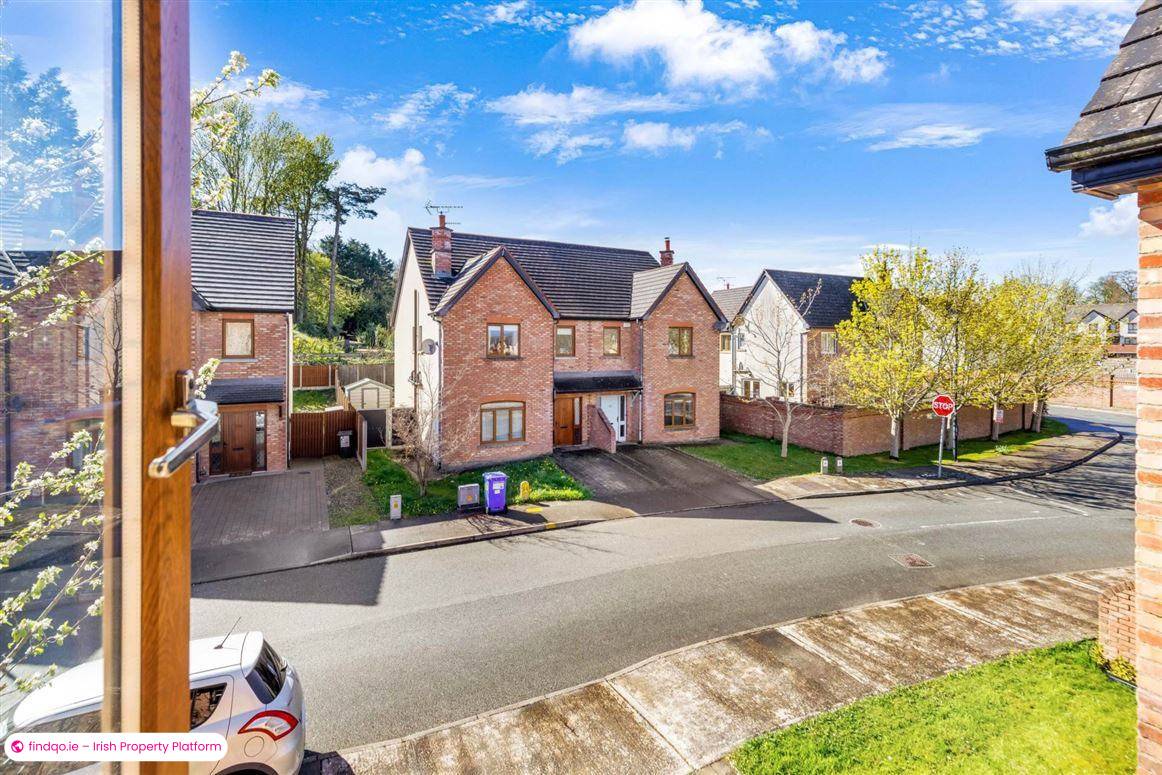 Semi-detached house for Sale in Dundalk, Louth