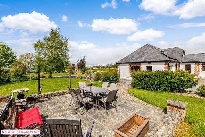 Detached house for Sale in Dunleer, Louth