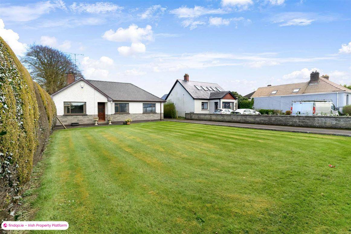Bungalow for Sale in Dowdallshill, Louth