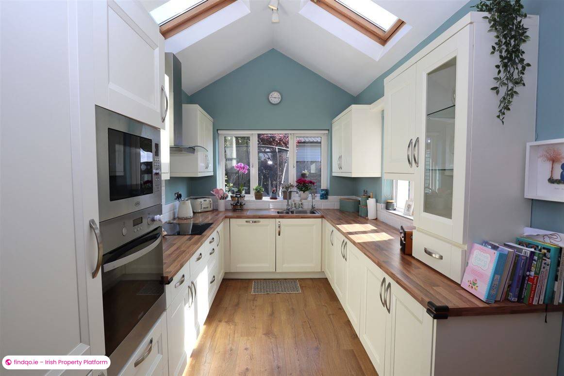 Semi-detached house for Sale in Drogheda, Meath