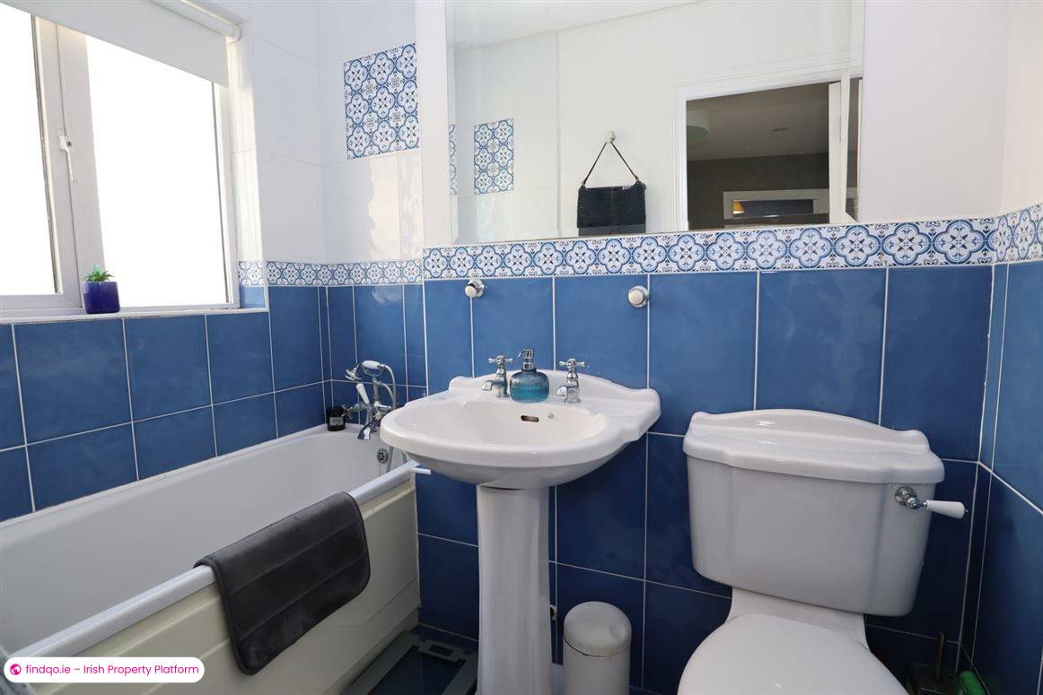 Semi-detached house for Sale in Drogheda, Meath