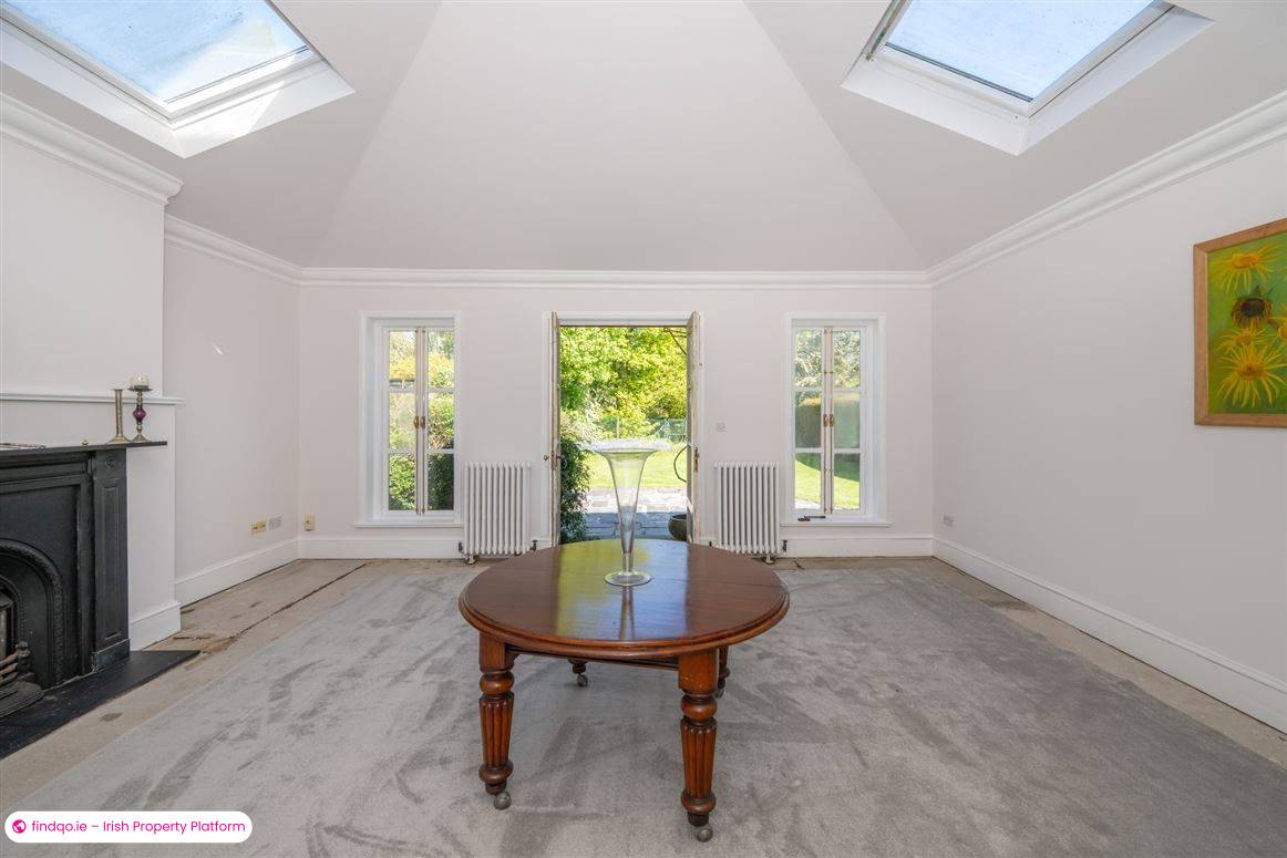 Semi-detached house for Sale in Ballintemple, Cork