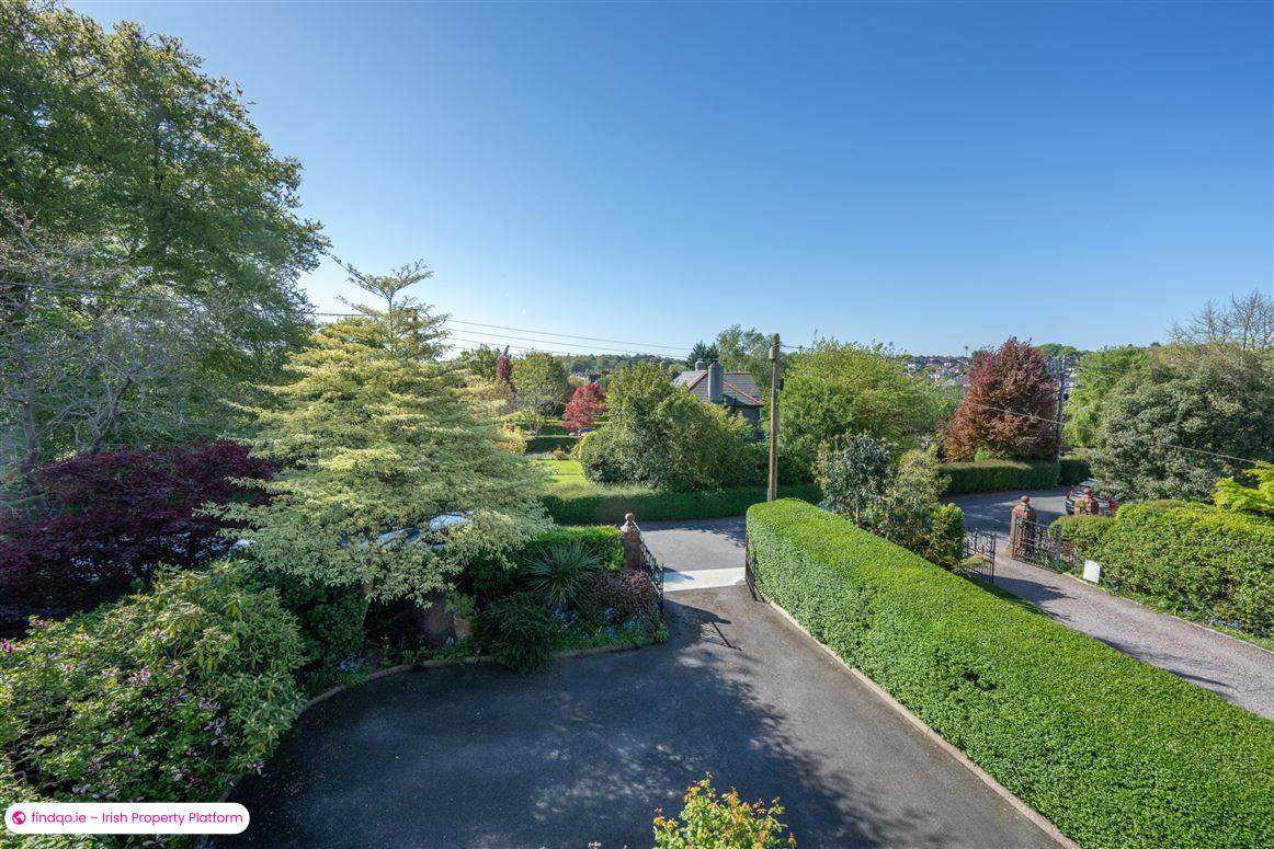 Semi-detached house for Sale in Ballintemple, Cork