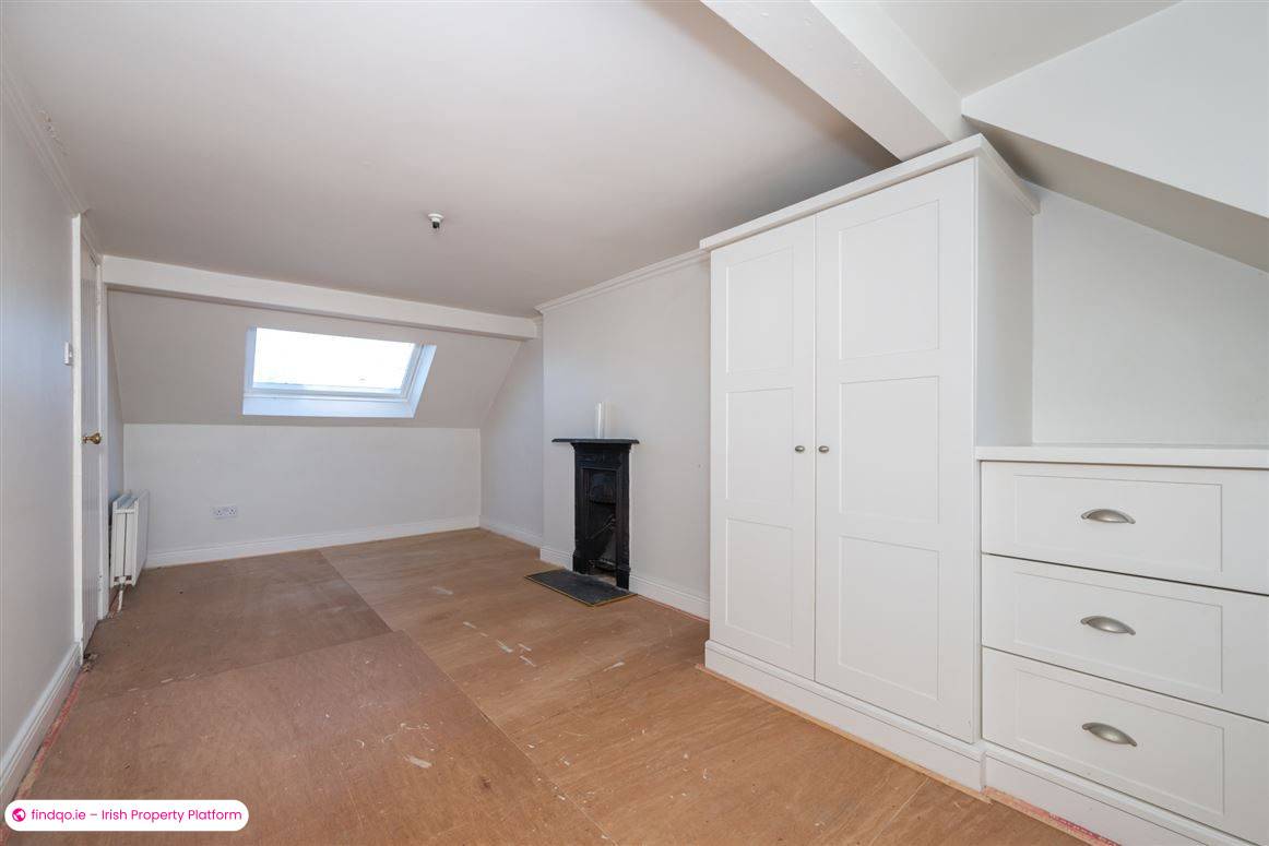 Semi-detached house for Sale in Ballintemple, Cork