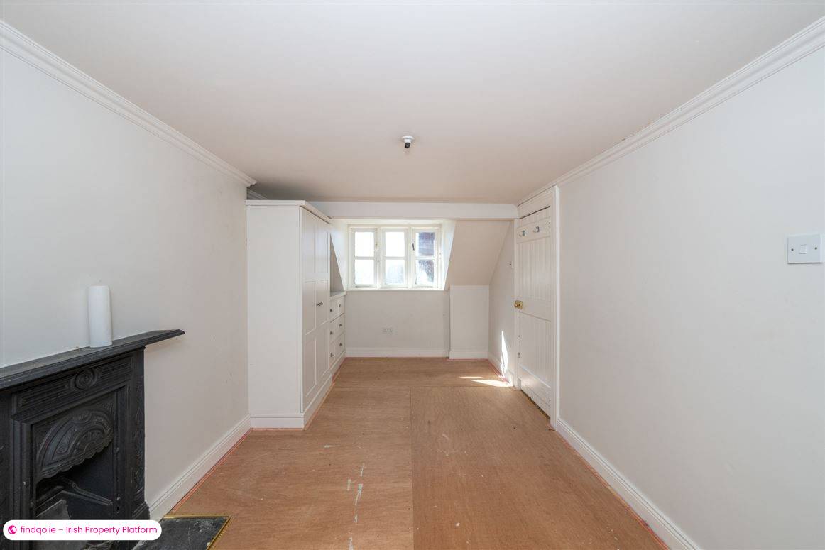 Semi-detached house for Sale in Ballintemple, Cork