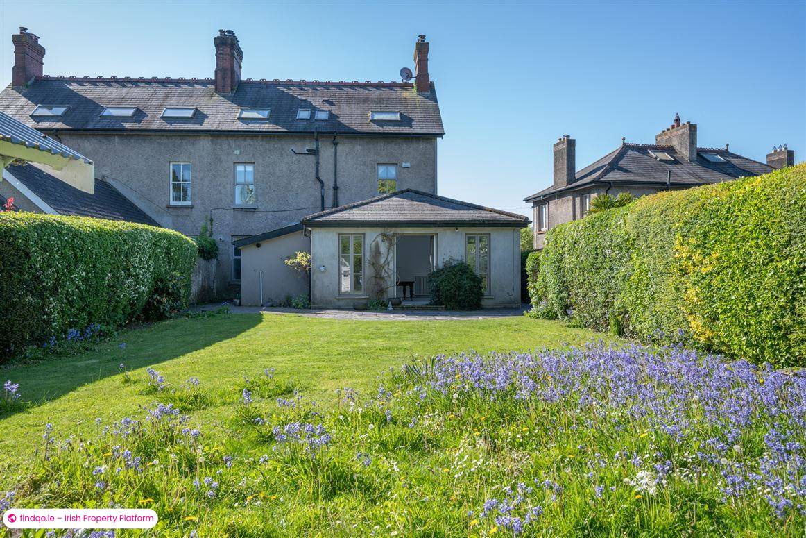 Semi-detached house for Sale in Ballintemple, Cork
