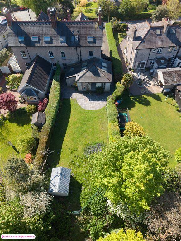 Semi-detached house for Sale in Ballintemple, Cork