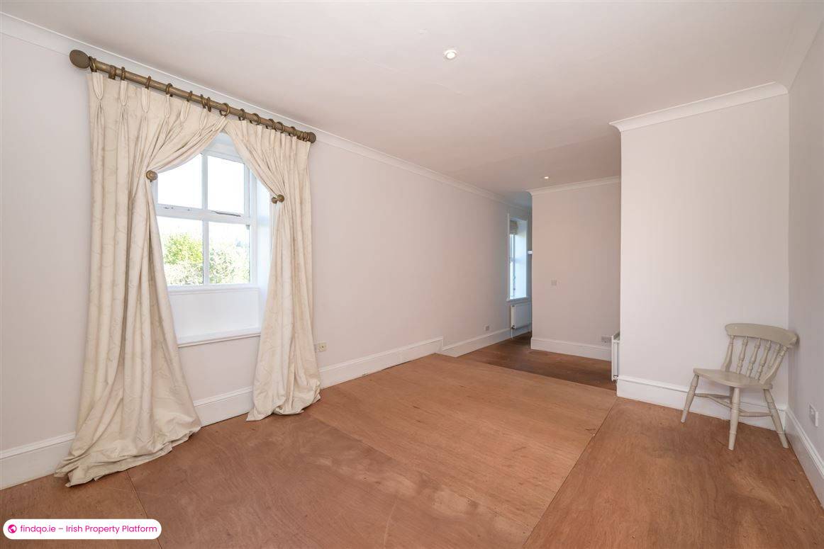 Semi-detached house for Sale in Ballintemple, Cork