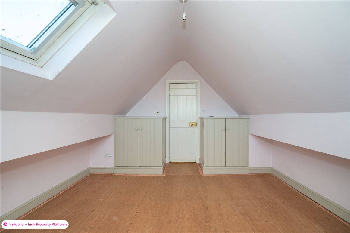 Semi-detached house for Sale in Ballintemple, Cork