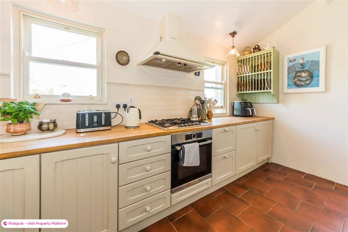 Detached house for Sale in Lowertown, Cork