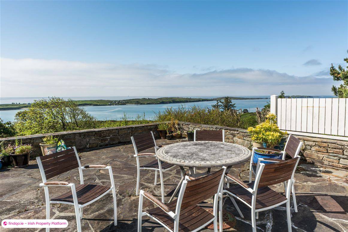 Detached house for Sale in Schull, Cork