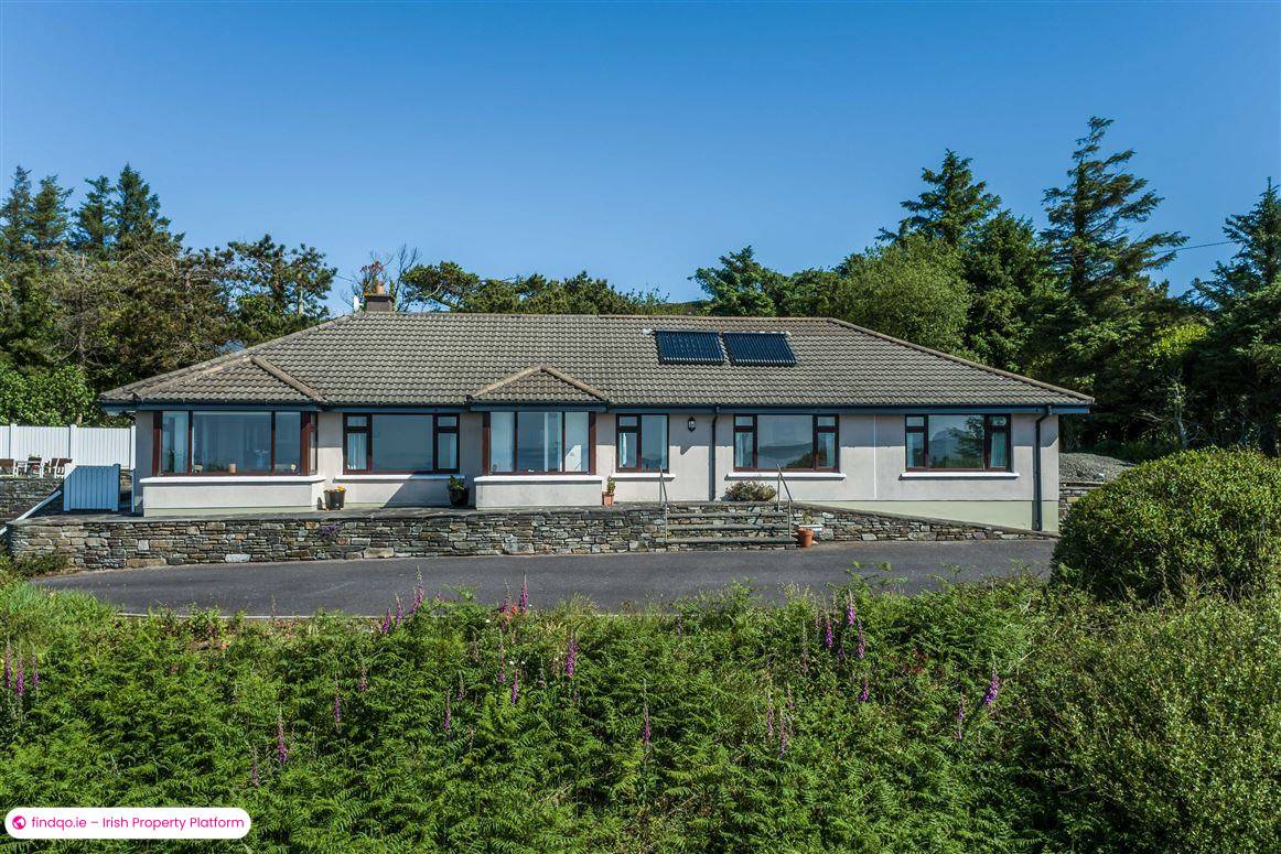 Detached house for Sale in Schull, Cork