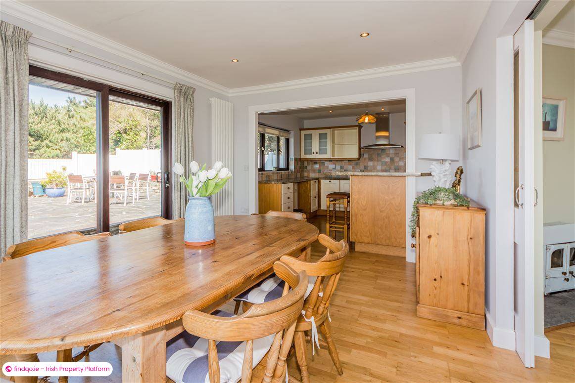 Detached house for Sale in Schull, Cork