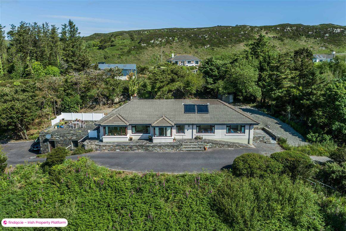 Detached house for Sale in Schull, Cork