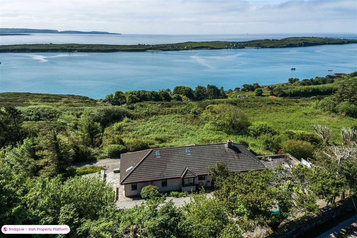 Detached house for Sale in Schull, Cork
