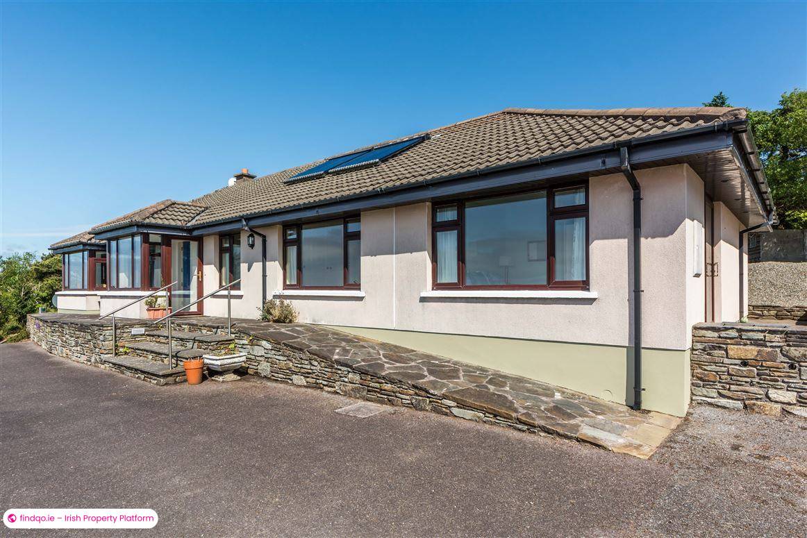 Detached house for Sale in Schull, Cork