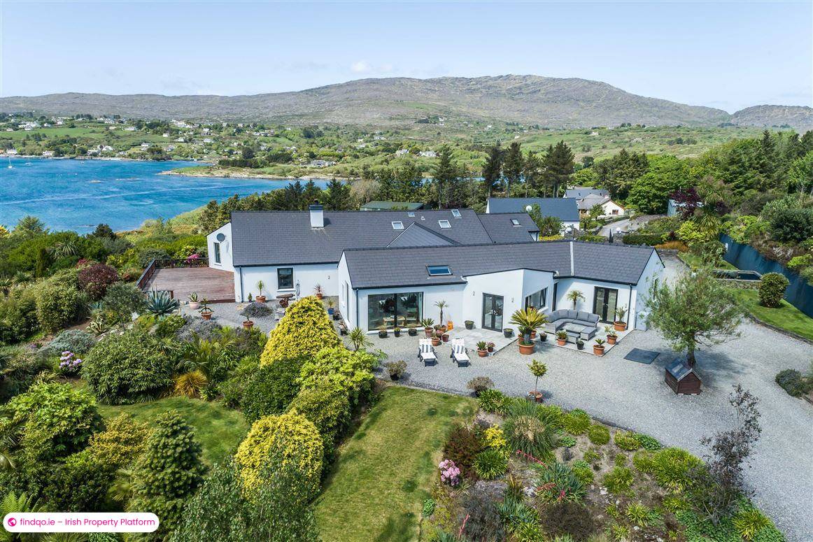 Detached house for Sale in Ballydehob, Cork