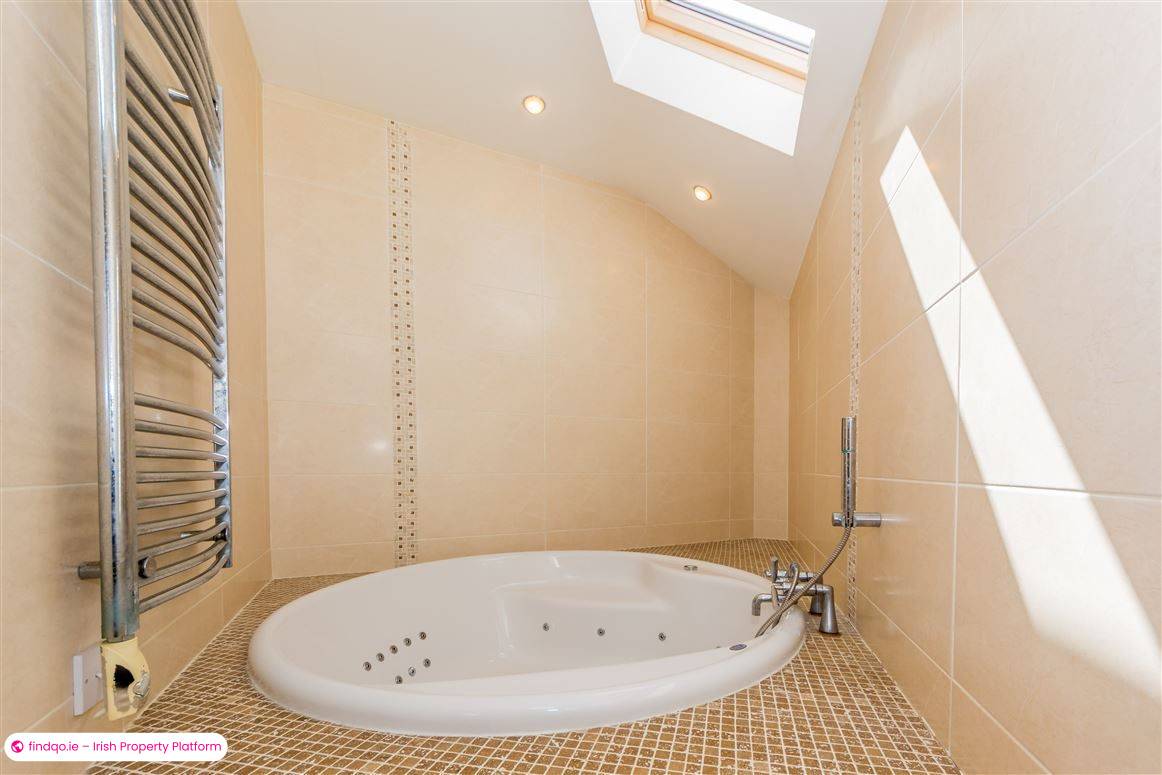 Detached house for Sale in Ballydehob, Cork