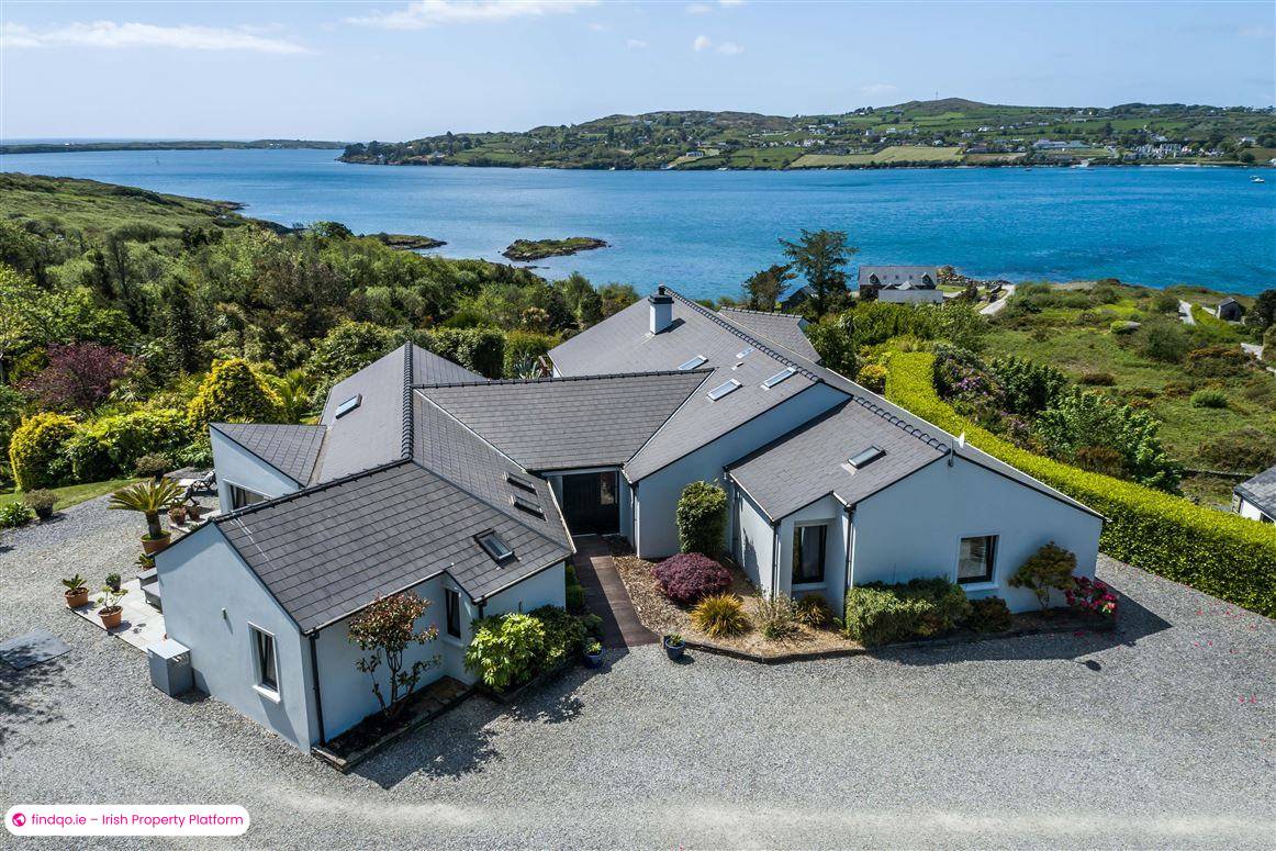 Detached house for Sale in Ballydehob, Cork