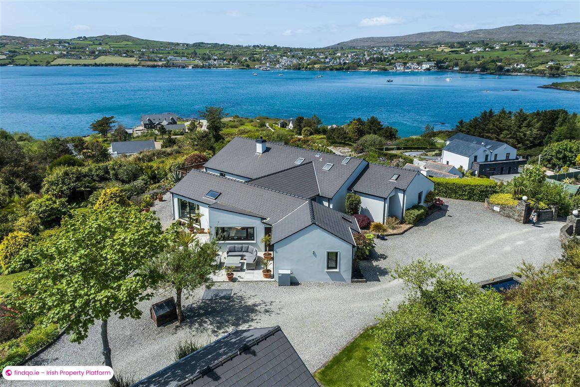 Detached house for Sale in Ballydehob, Cork
