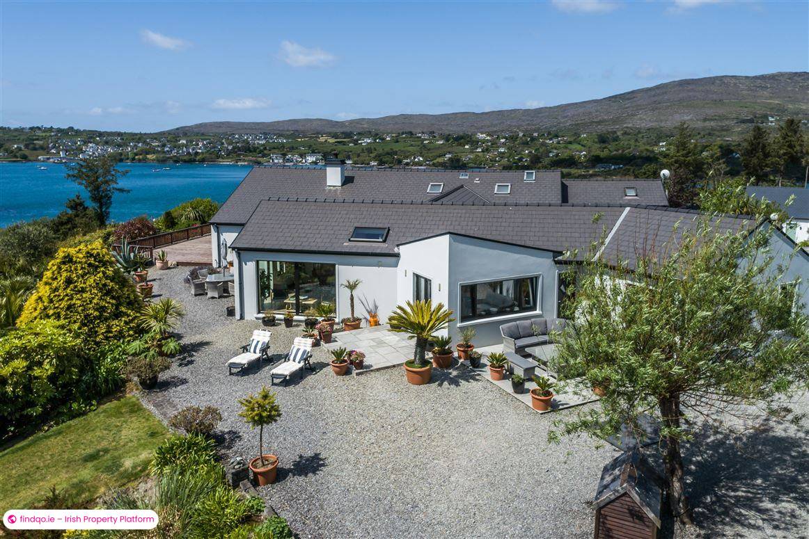Detached house for Sale in Ballydehob, Cork
