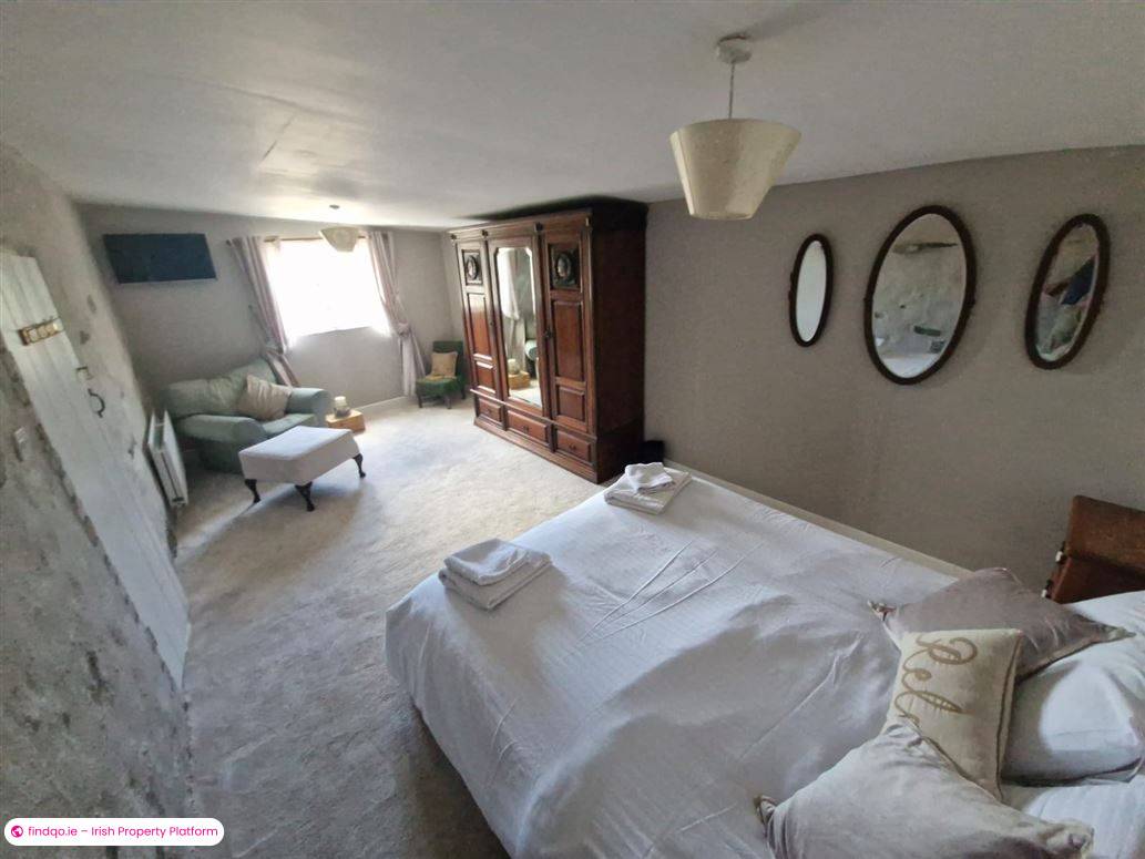 Detached house for Sale in Ballydehob, Cork