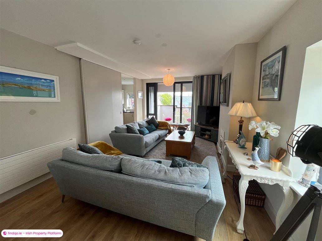Semi-detached house for Sale in Schull, Cork