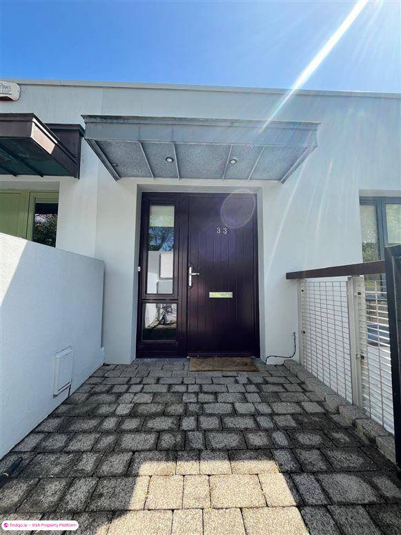 Semi-detached house for Sale in Schull, Cork