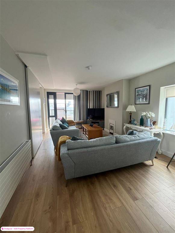 Semi-detached house for Sale in Schull, Cork