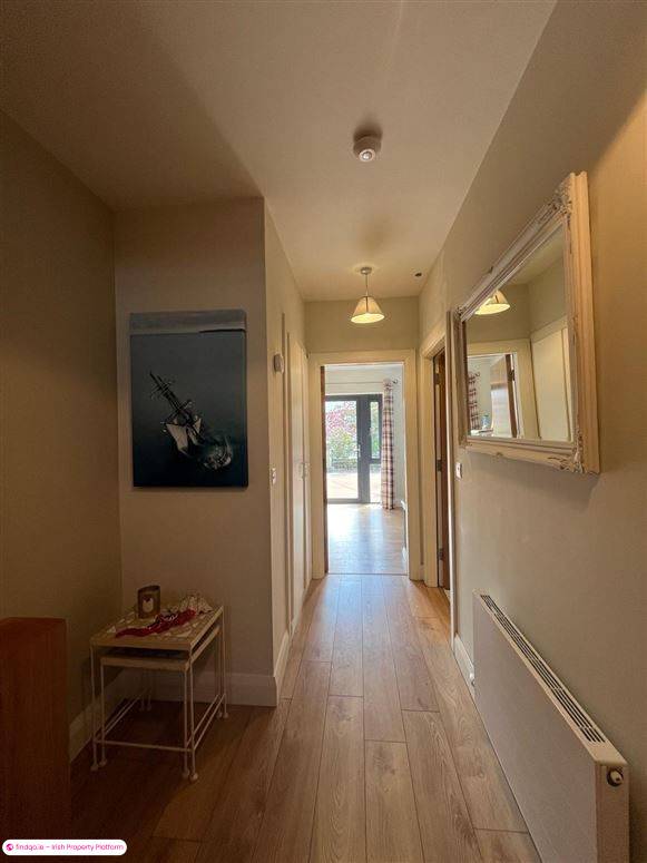Semi-detached house for Sale in Schull, Cork