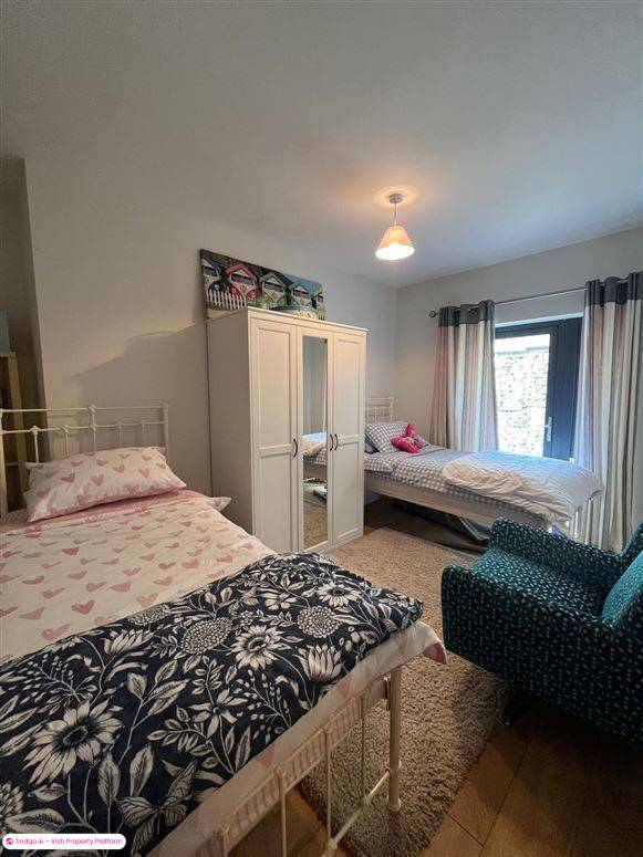 Semi-detached house for Sale in Schull, Cork