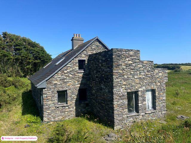 Detached house for Sale in Toormore, Cork