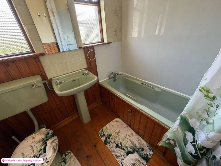 Semi-detached house for Sale in Townparks, Cavan