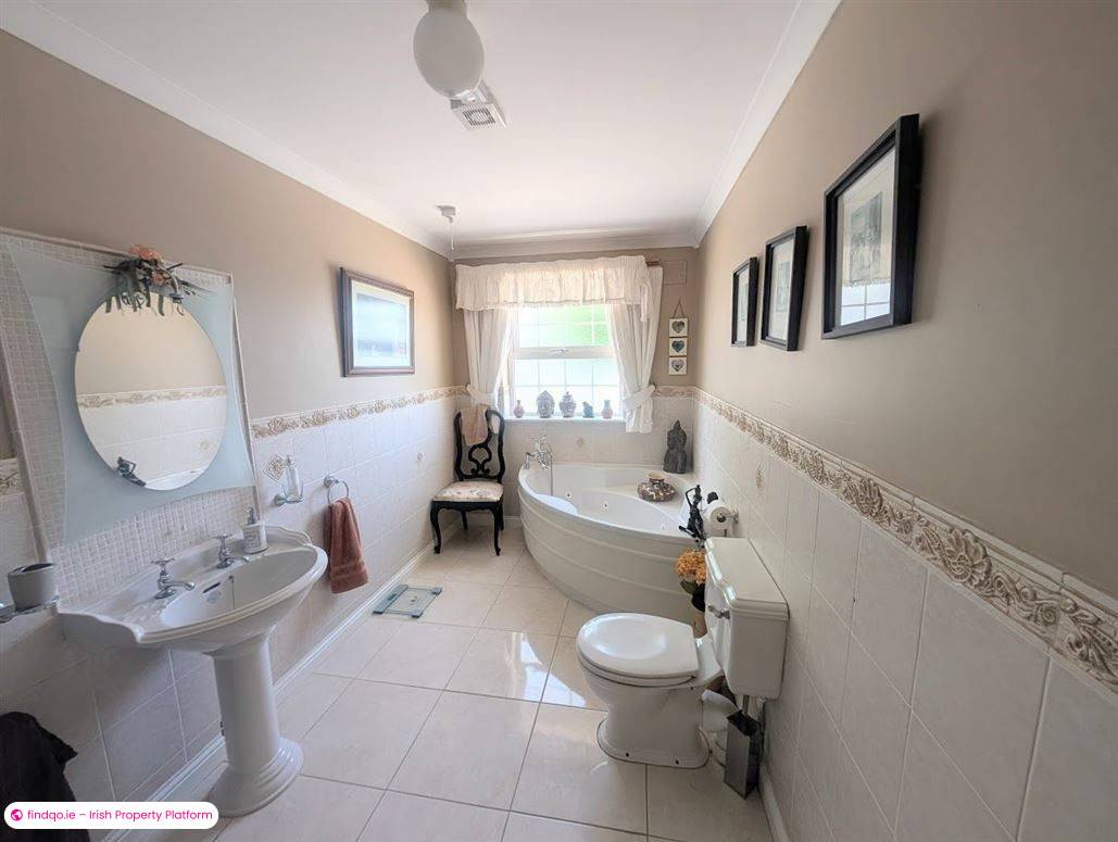 Detached house for Sale in Roscrea, Tipperary