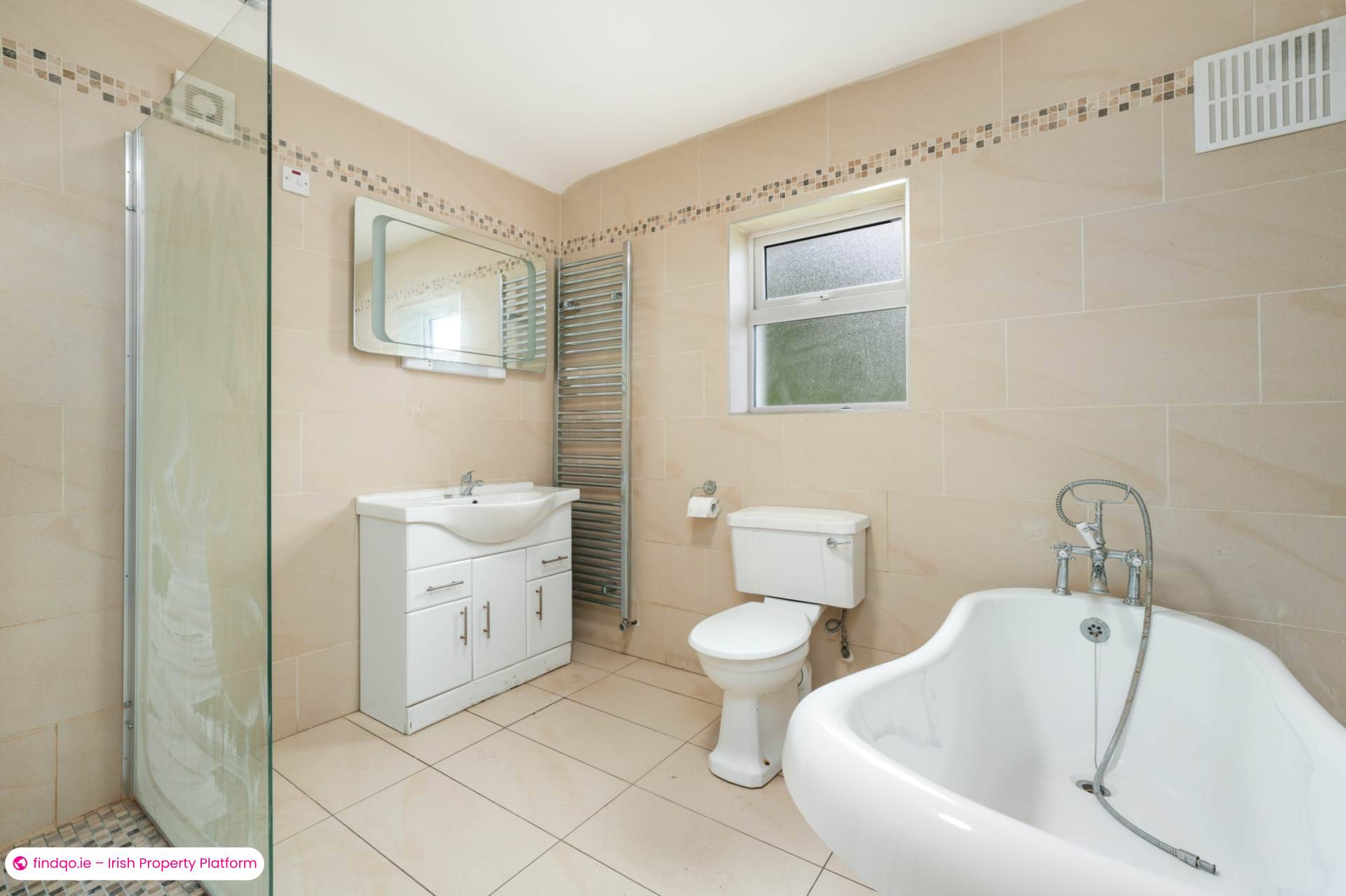 Detached house for Sale in Tara, Meath
