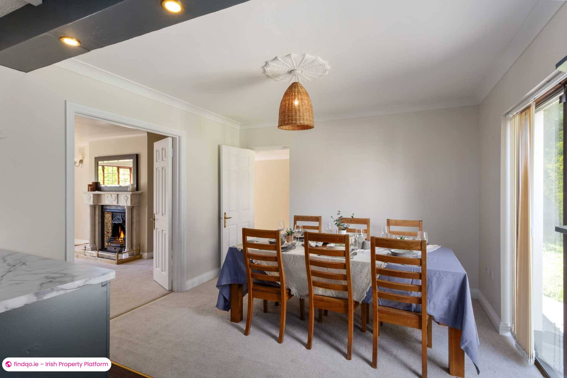 Semi-detached house for Sale in Dublin 18