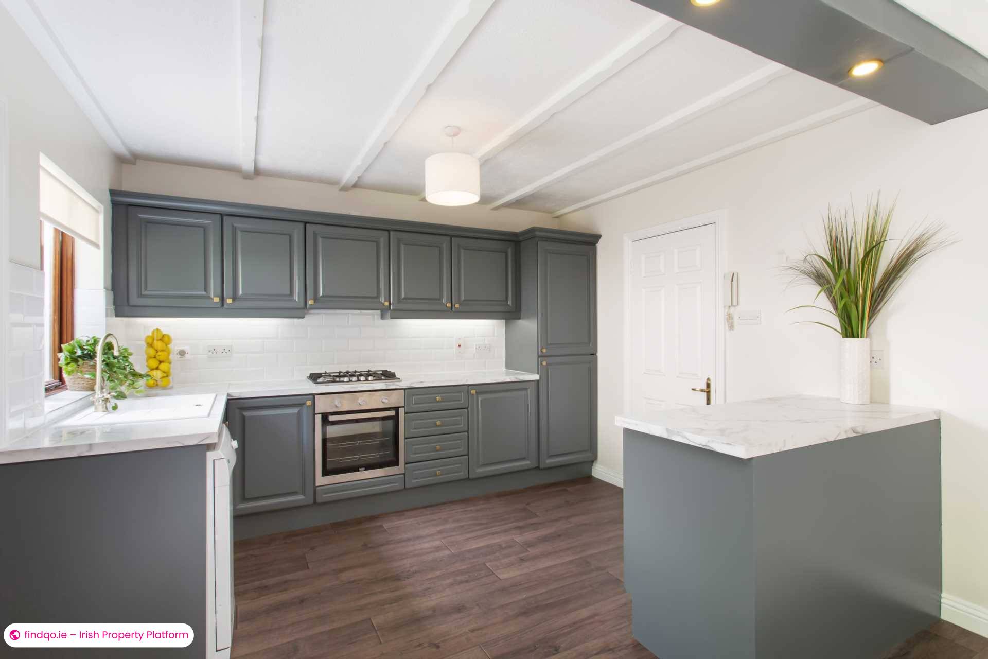 Semi-detached house for Sale in Dublin 18