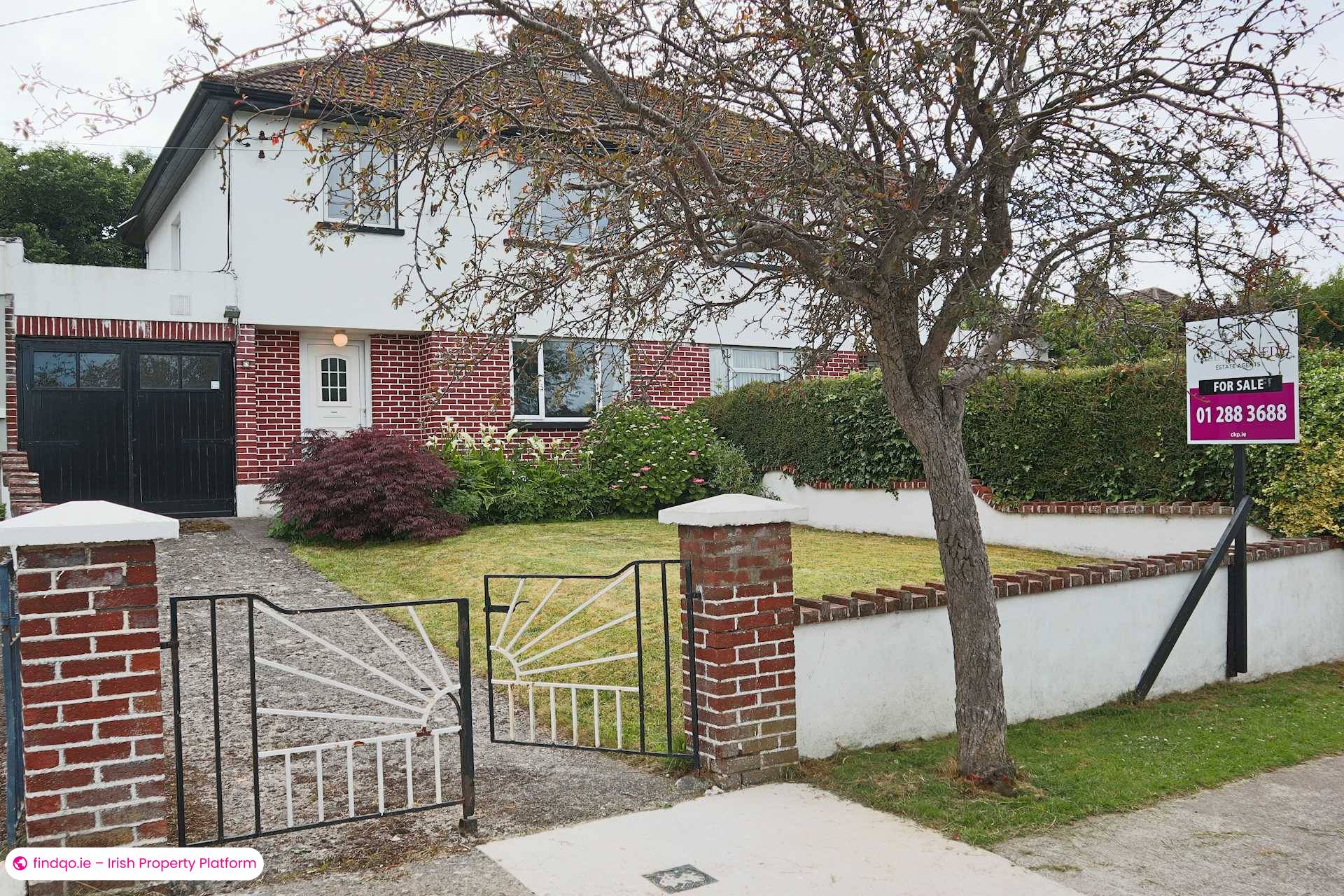 Semi-detached house for Sale in Stillorgan, Dublin (County)