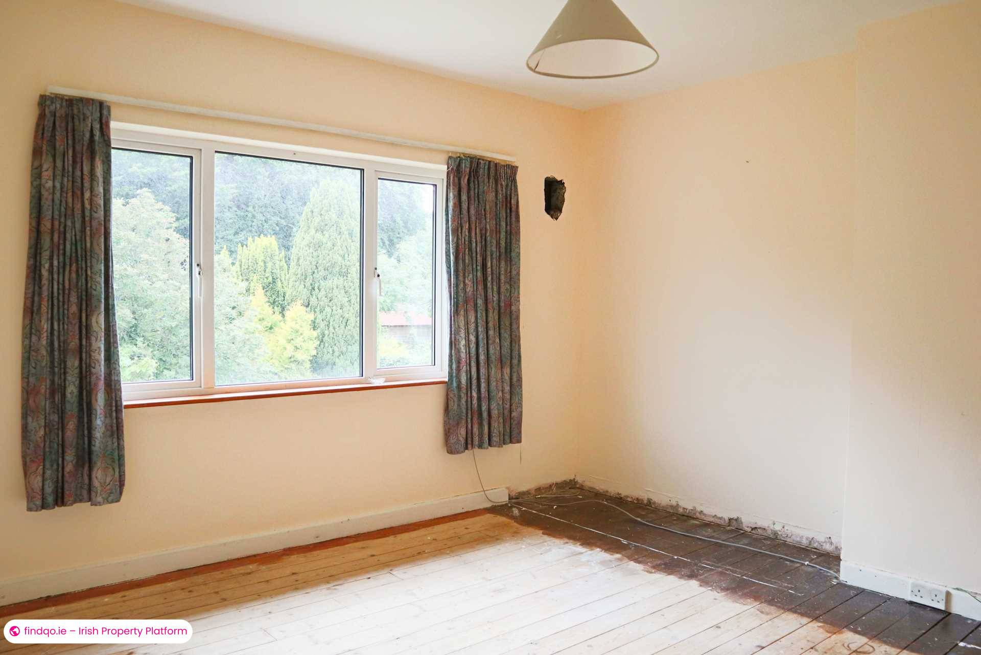 Semi-detached house for Sale in Stillorgan, Dublin (County)