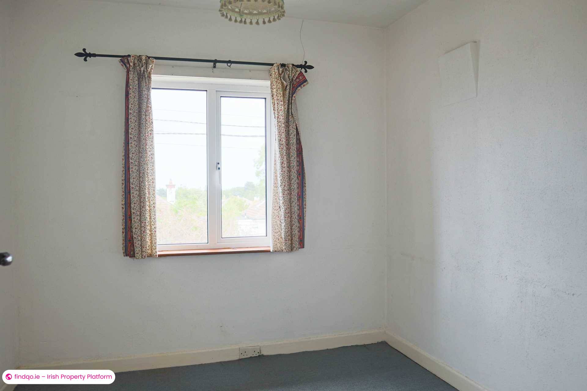 Semi-detached house for Sale in Stillorgan, Dublin (County)
