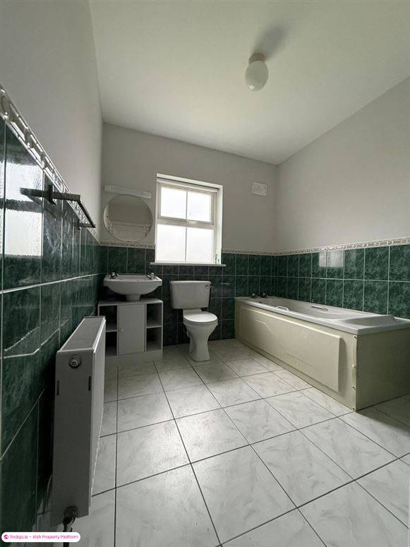 Semi-detached house for Sale in Ballaghaderreen, Roscommon